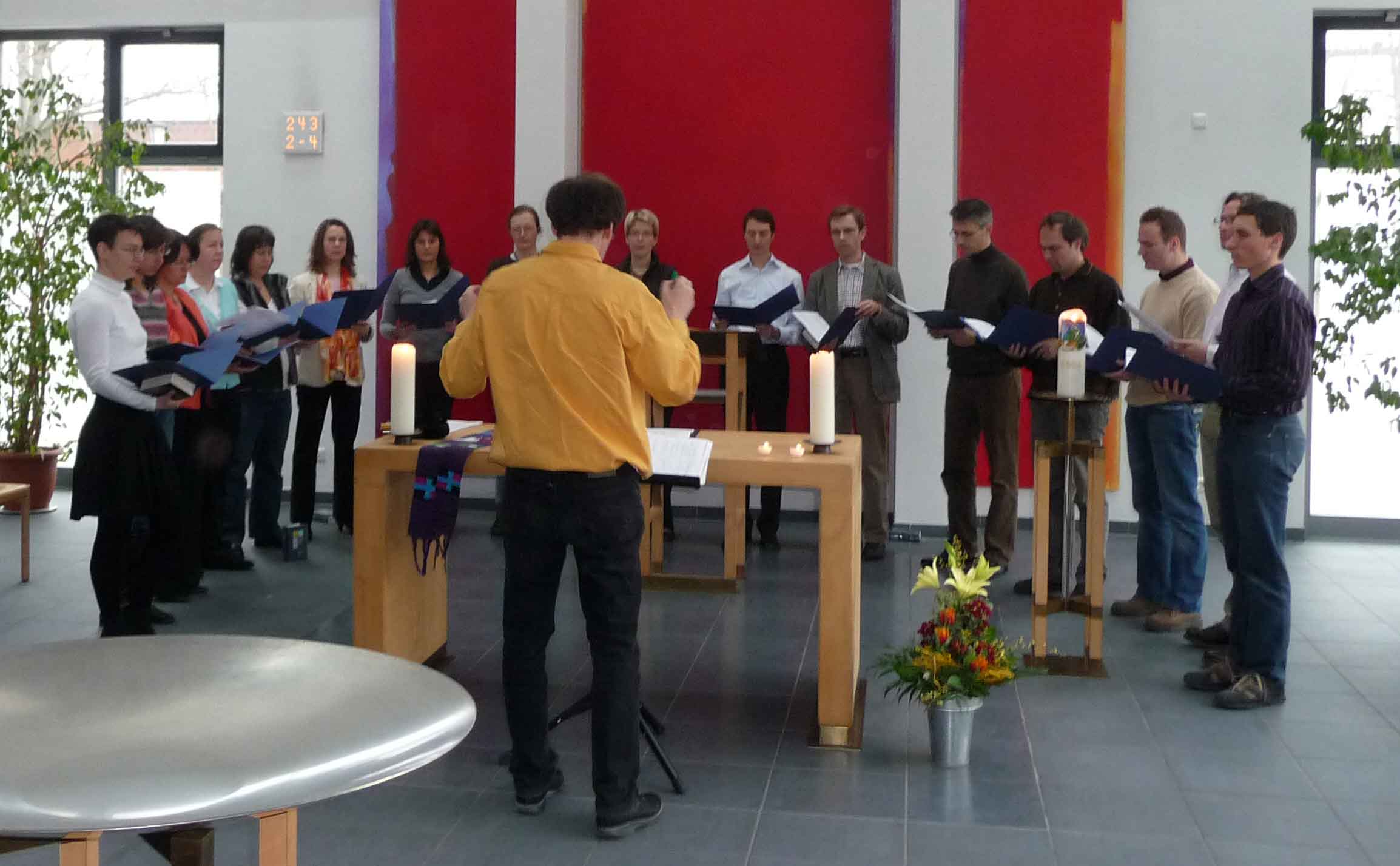 Foto vom Chor Canticolino in der Dietrich-Bonhoeffer-Kirche am 15. M&auml;rz 2009