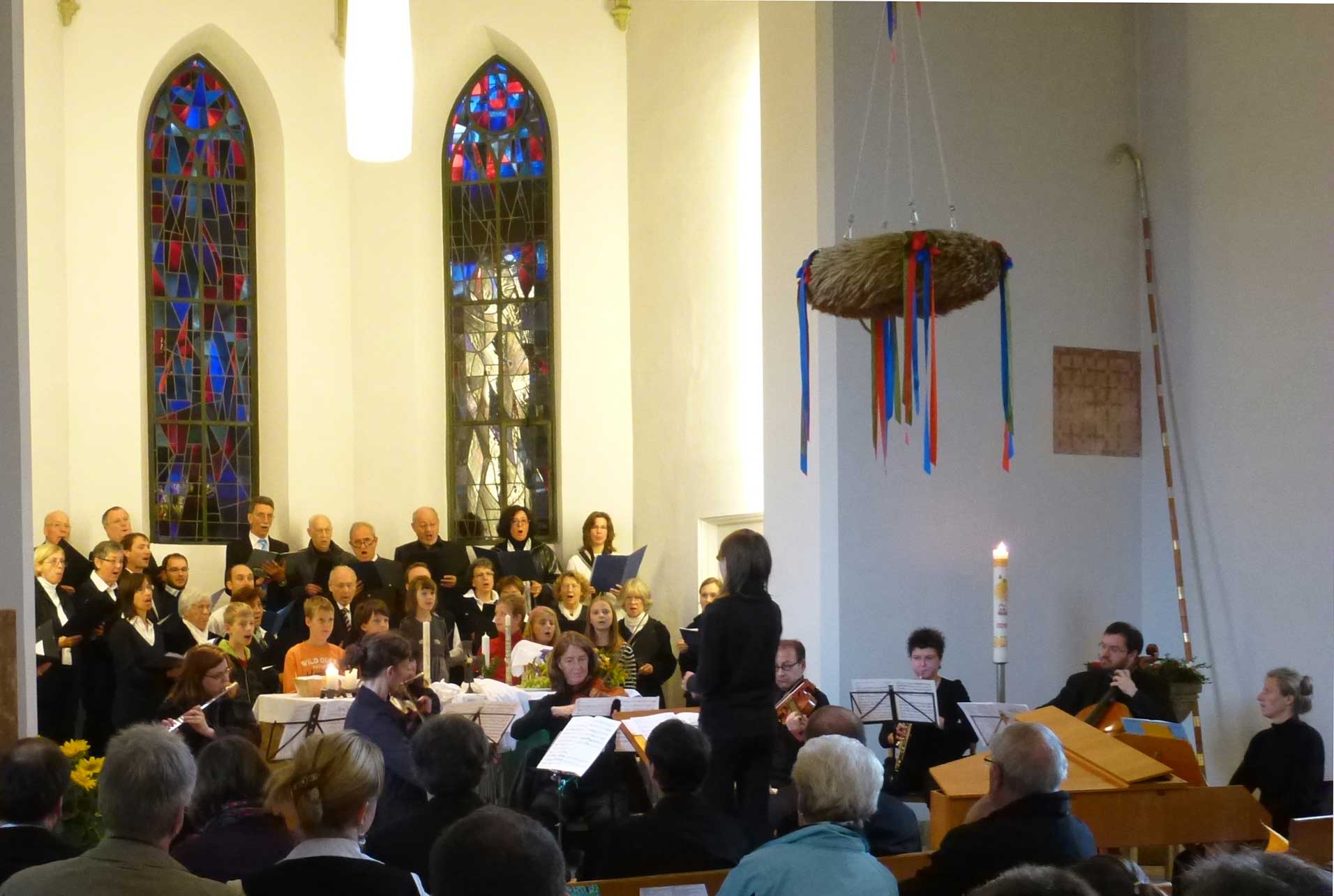 Foto vom Projektchor und Orchester in St. Paulus im Oktober 2013